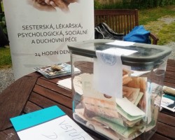 MolyDury-Benefiční koncertík v rámci poutě ve V.Chlumci